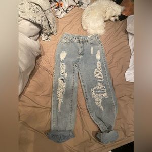 xS ripped jeans